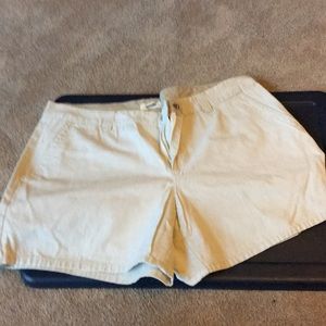 Old Navy tan shorts sz 14